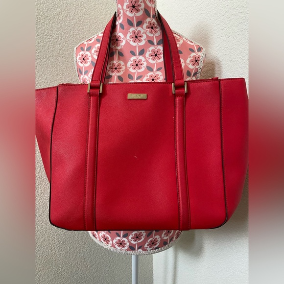 kate spade Handbags - Kate Spade Vibrant Red Tote
